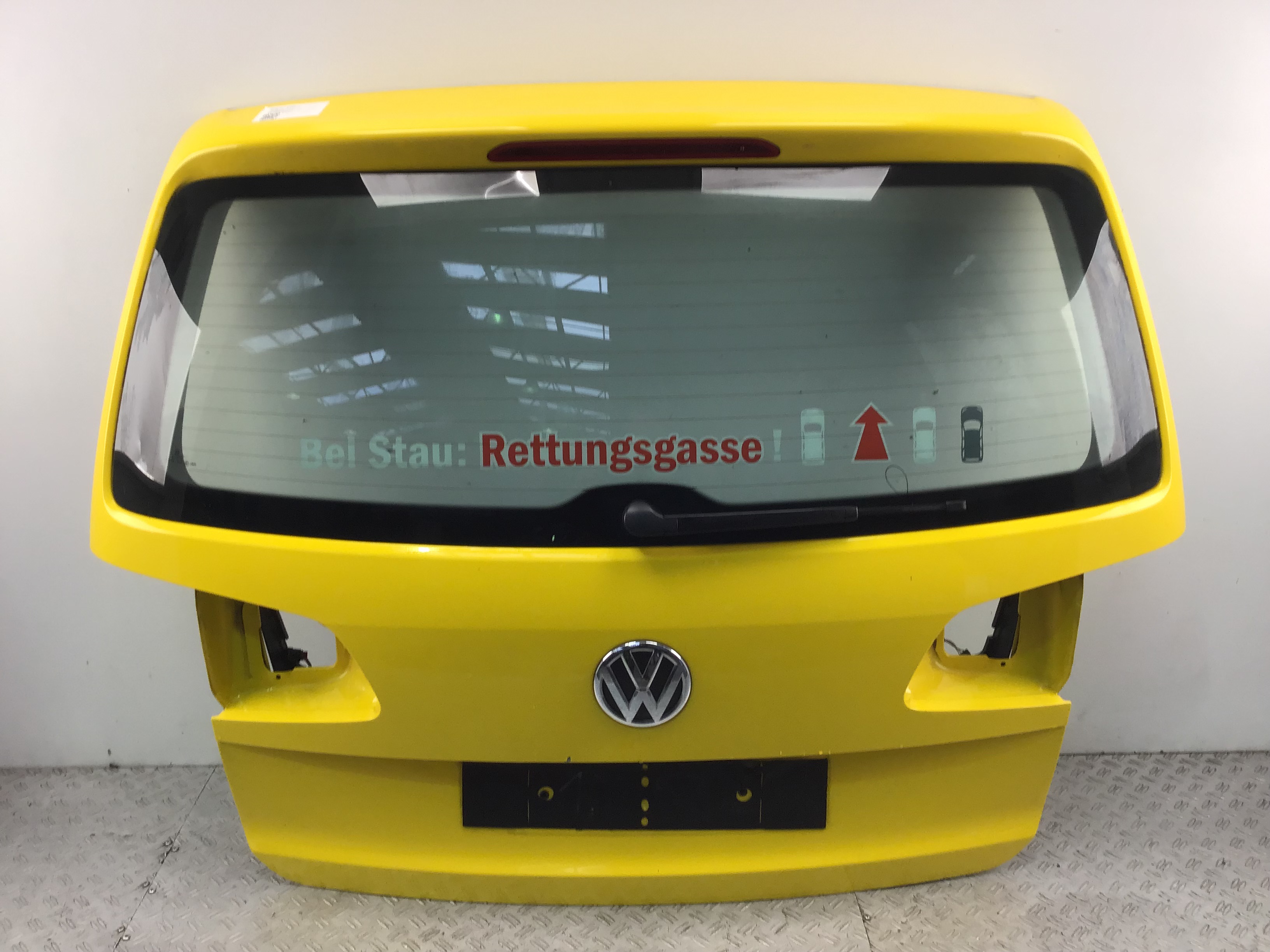 Tailgate VW Touran II (1T3) YELLOW tail cover 571346